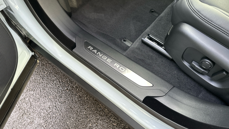 Land Rover Range Rover Velar 2.0 D200 MHEV Dynamic SE 5dr Auto Diesel Estate